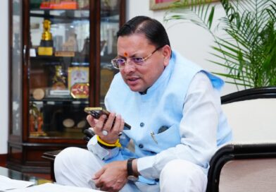 बोर्ड के टॉपर्स से मुख्यमंत्री पुष्कर धामी ने की बात