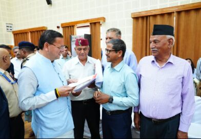 मुख्य सेवक सदन में प्रदेशभर से आए नागरिकों की समस्याएं सुनीं