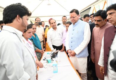 मुख्यमंत्री ने ऋषिकेश से चार धाम जाने वाली बसों को हरी झंडी दिखाकर किया रवाना