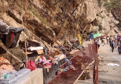 केदारनाथ यात्रा मार्ग पर आज एक दर्दनाक हादसे से हड़कंप मच गया.