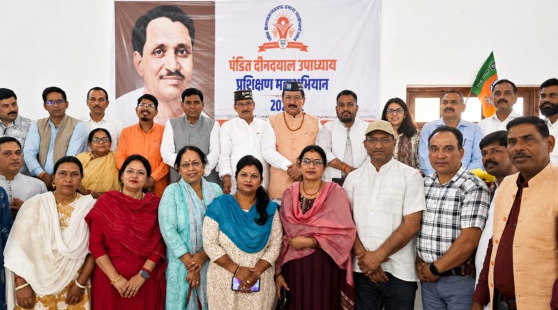 टिहरी में मंत्री भरत सिंह चौधरी का भाजपा कार्यकर्ताओं ने किया भव्य स्वागत
