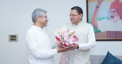 मुख्यमंत्री ने केंद्रीय रेल मंत्री से रेल परियोजनाओं एवं कनेक्टिविटी विस्तार पर की चर्चा
