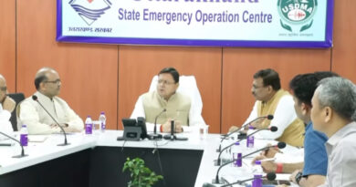 पुष्कर सिंह धामी देर रात्रि आपदा परिचालन केंद्र पहुंचे