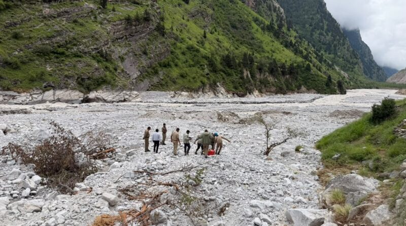 अत्याधुनिक रडार से तमक नाले में संभावित स्थानों की हो रही गहन जांच