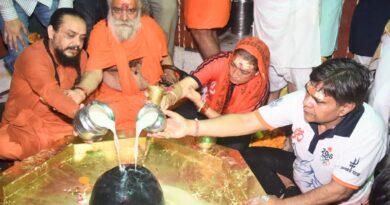 हर-हर महादेव के जयघोष के बीच निकली रेखा आर्या की कांवड़ यात्रा