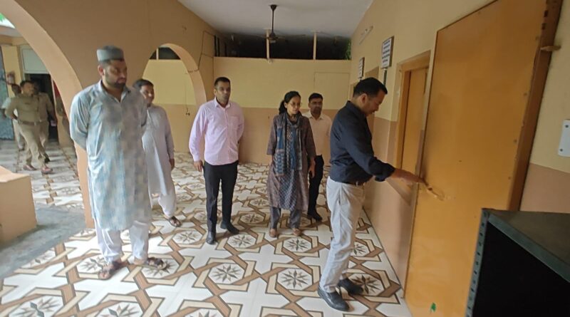 बिना मान्यता संचालित मदरसों पर धामी सरकार की कार्रवाई जारी, देहरादून और हल्द्वानी में कार्रवाई