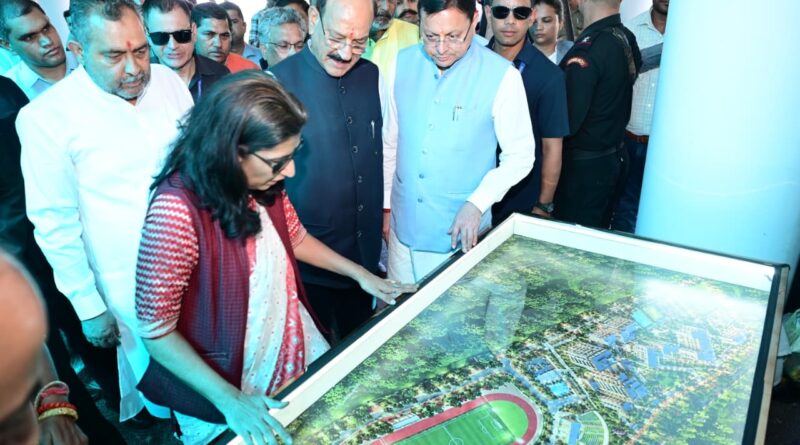 चिकित्सा शिक्षा और स्वास्थ्य सुविधाओं को सुदृढ़ बनाने के लिए राज्य सरकार निरंतर प्रयासरत